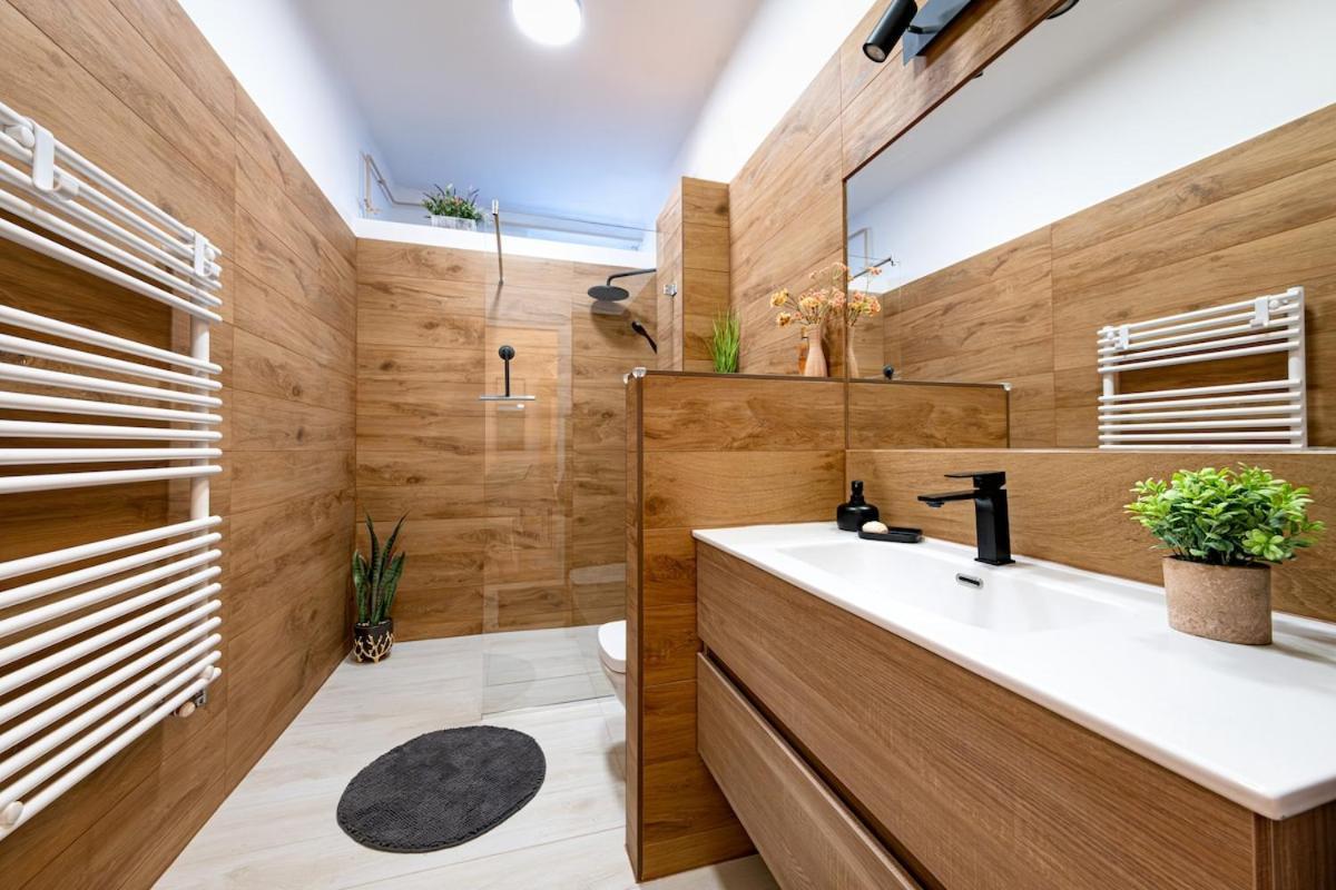 The Hungarian Park Apartment *
